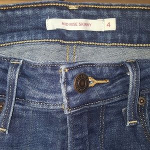 Women's Levi jeans